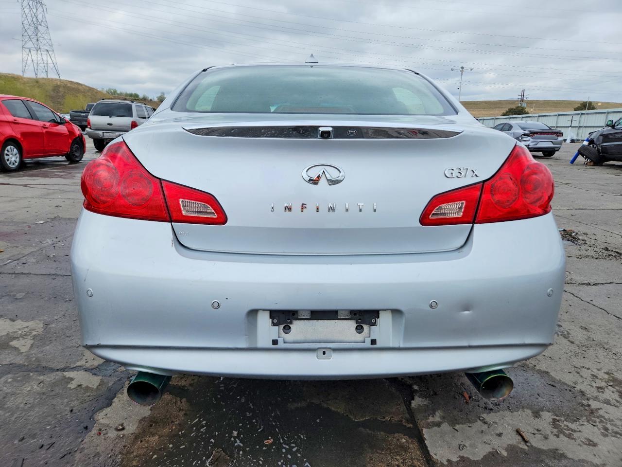 INFINITI G37 X