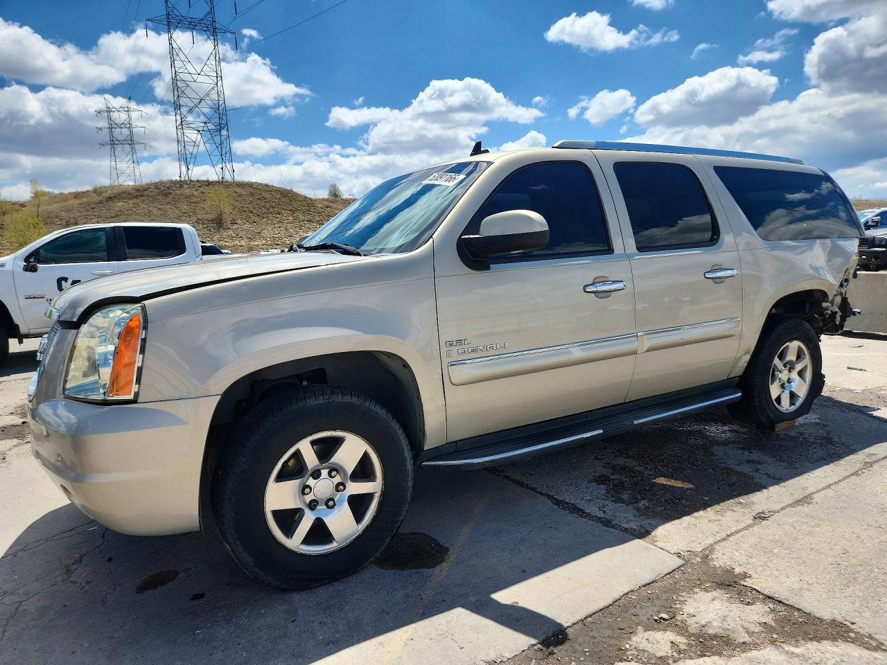 Salvage GMC Yukon Image
