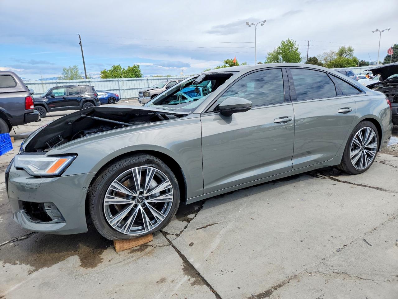 Salvage Audi A6 Image