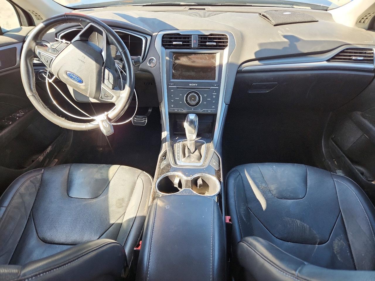 Ford Fusion Titanium Hev