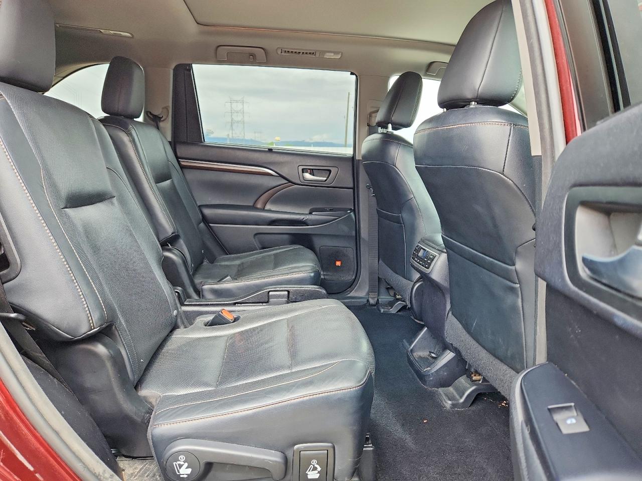Toyota Highlander Limited Platinum