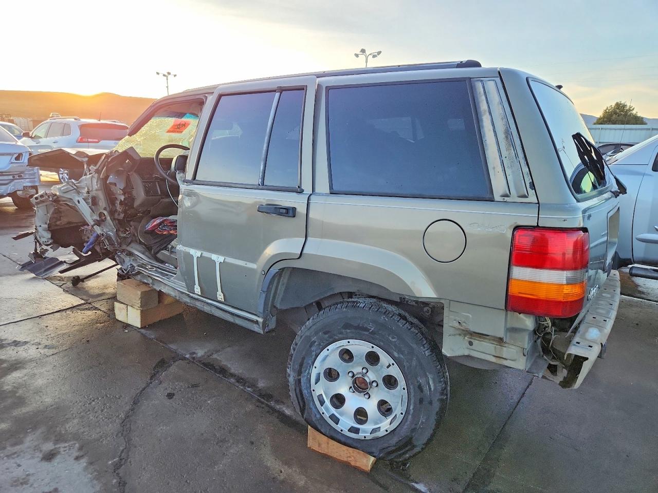 Jeep Grand Cherokee Laredo