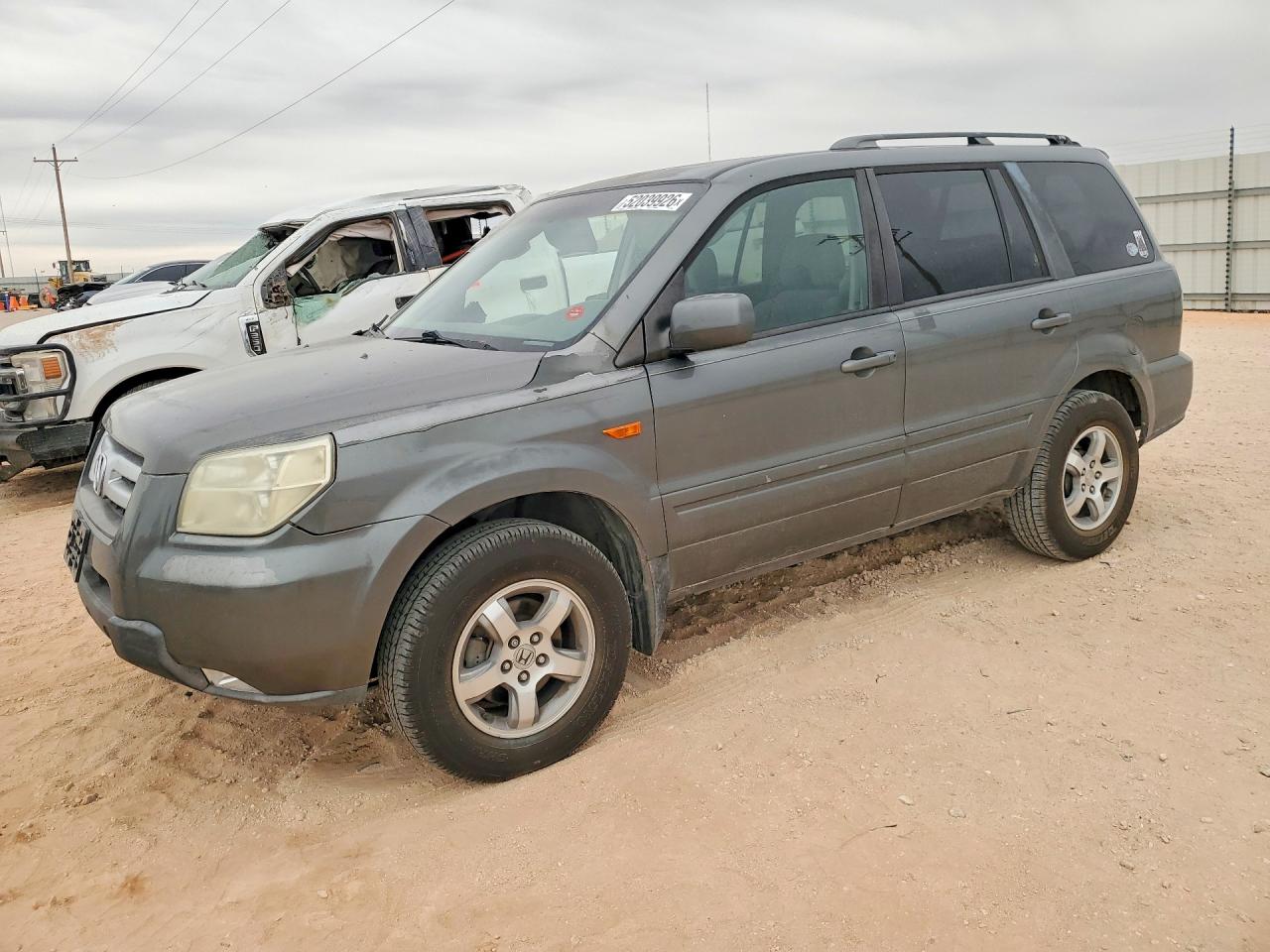 Salvage Honda Pilot Image