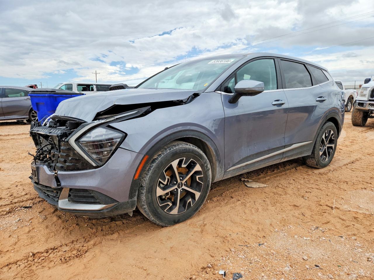 Salvage Kia Sportage Image