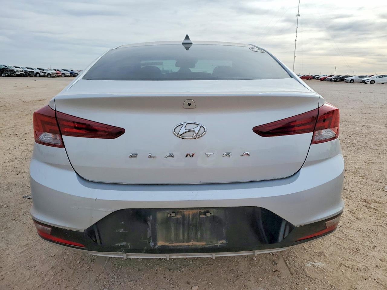 Hyundai ELANTRA Value Edition