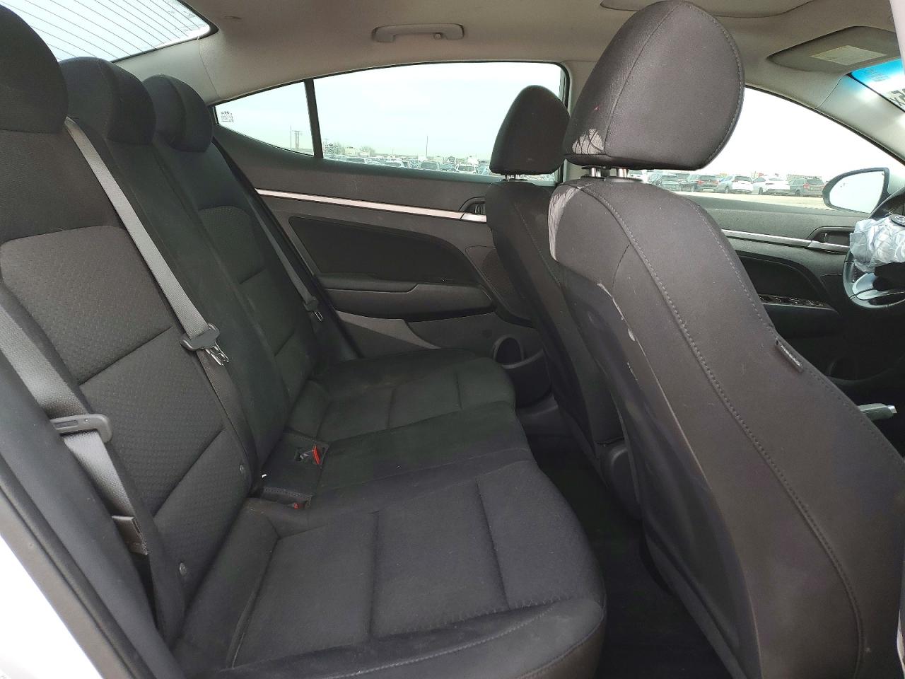 Hyundai ELANTRA Value Edition