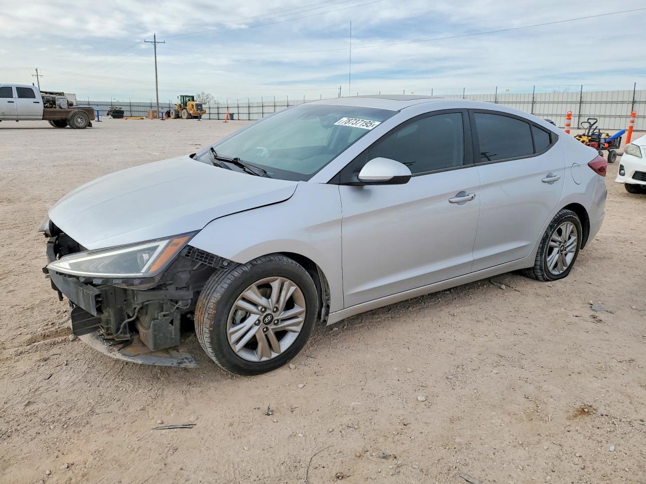 Salvage Hyundai ELANTRA Image