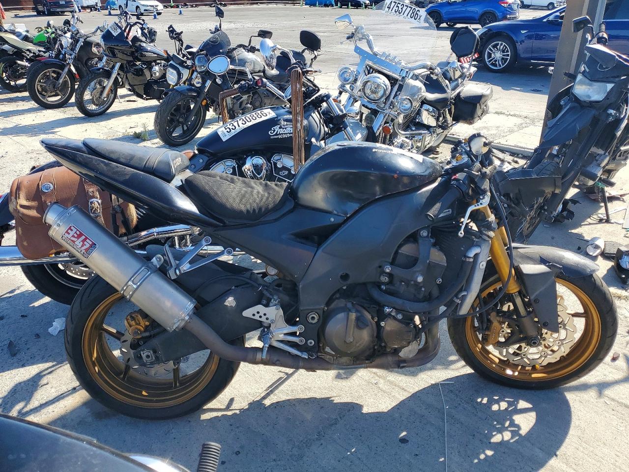 Salvage Kawasaki Ninja 900 Image