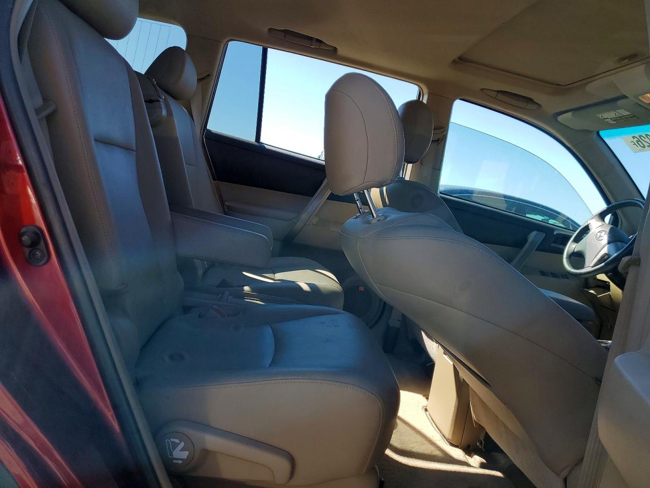 Toyota Highlander Sport