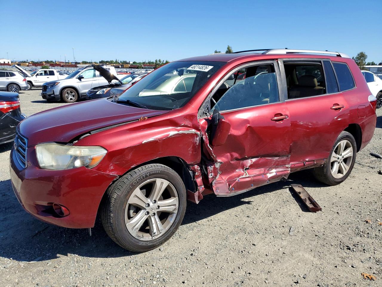 Salvage Toyota Highlander Image