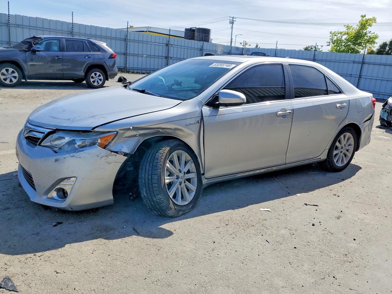 Salvage Toyota Camry Image