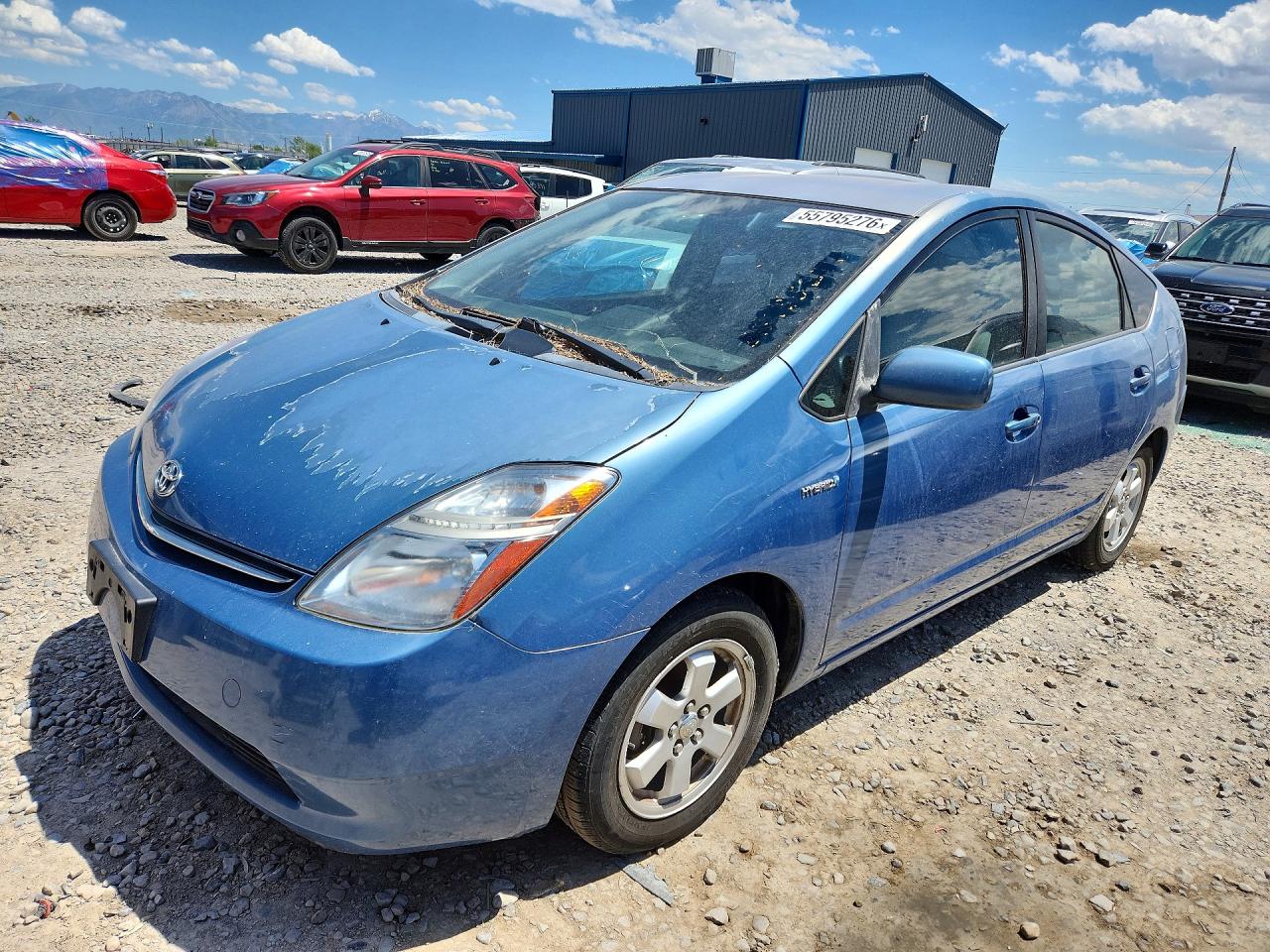 Salvage Toyota Prius Image