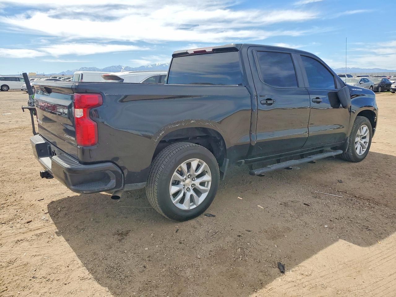 Chevrolet Silverado C1500 Custom
