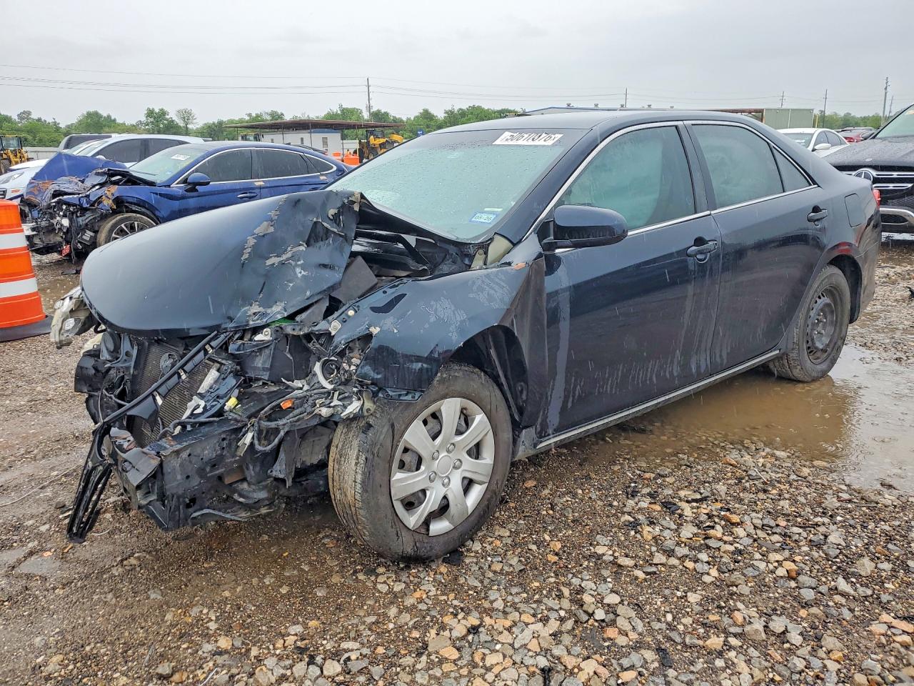 Salvage Toyota Camry Image