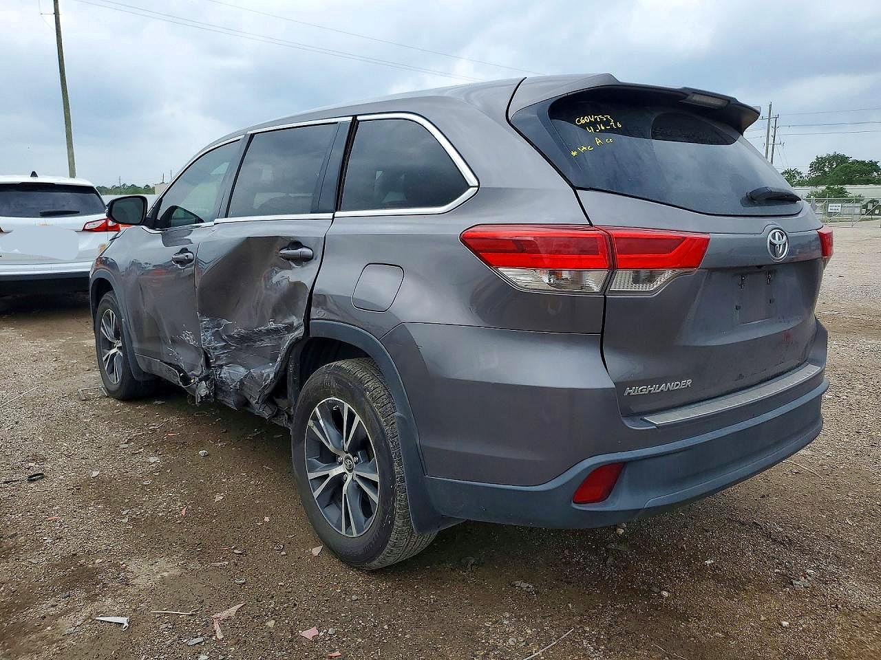 Toyota Highlander Le