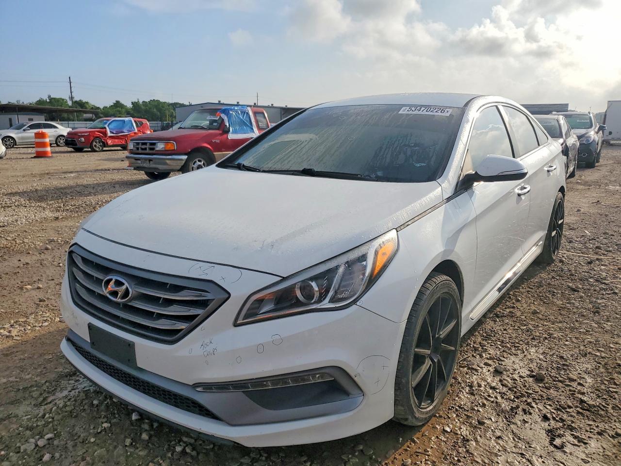 Salvage Hyundai SONATA Image