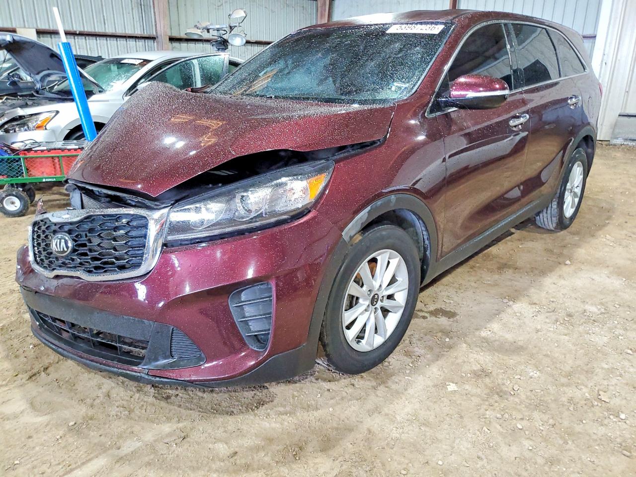 Salvage Kia Sorento Image