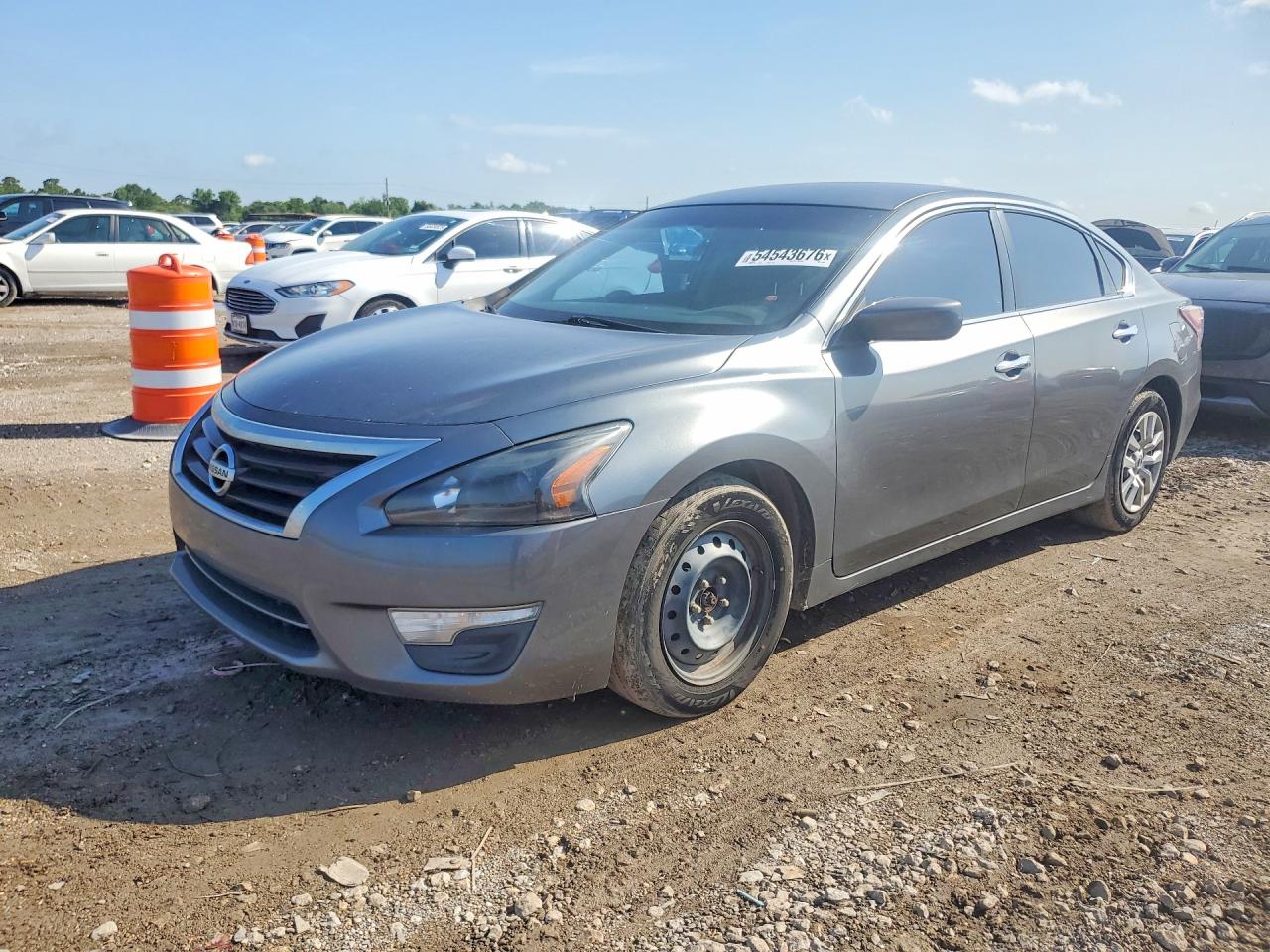 Salvage Nissan Altima Image