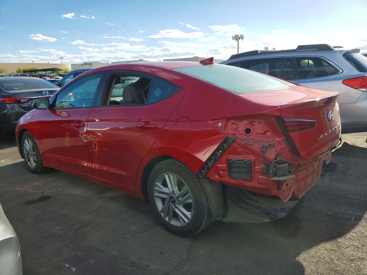 Hyundai ELANTRA Sel
