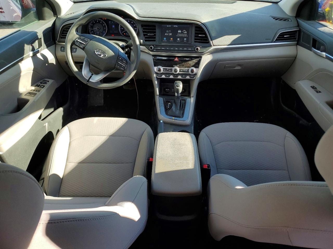 Hyundai ELANTRA Sel