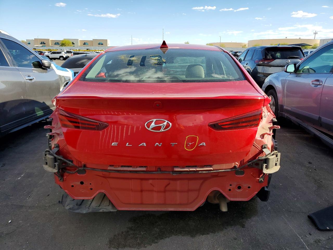Hyundai ELANTRA Sel