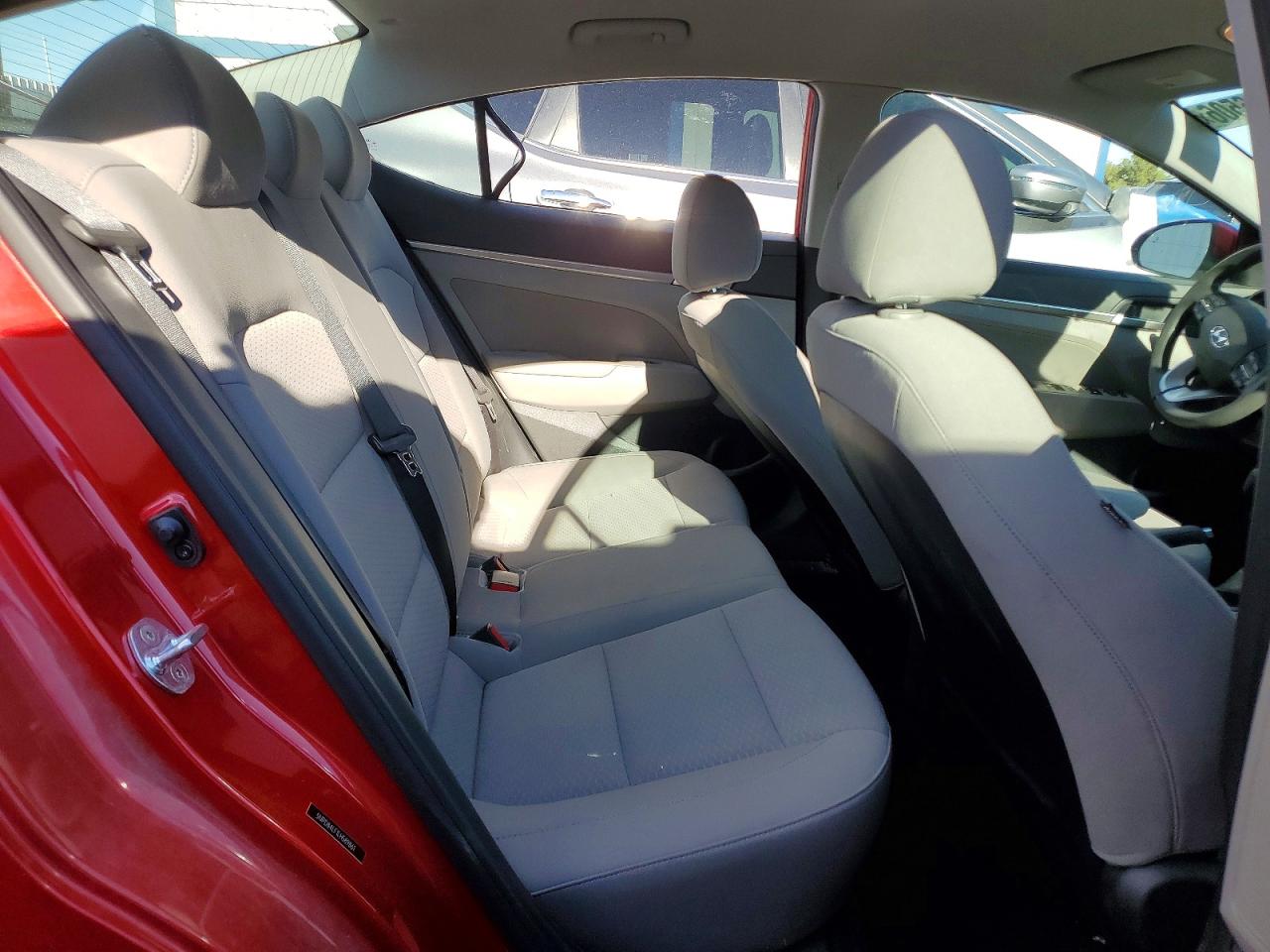 Hyundai ELANTRA Sel