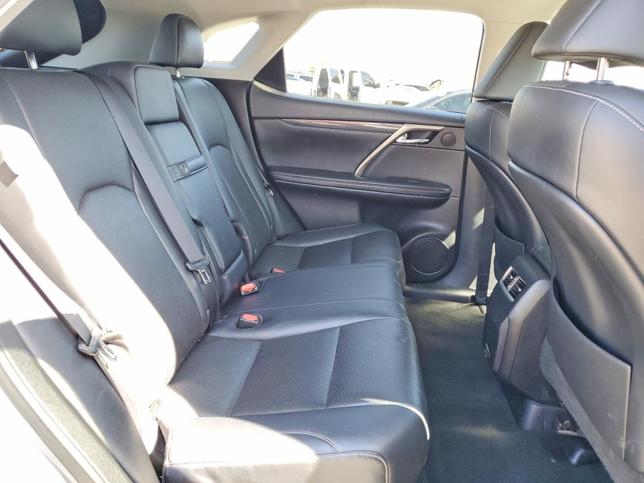 Lexus RX Base