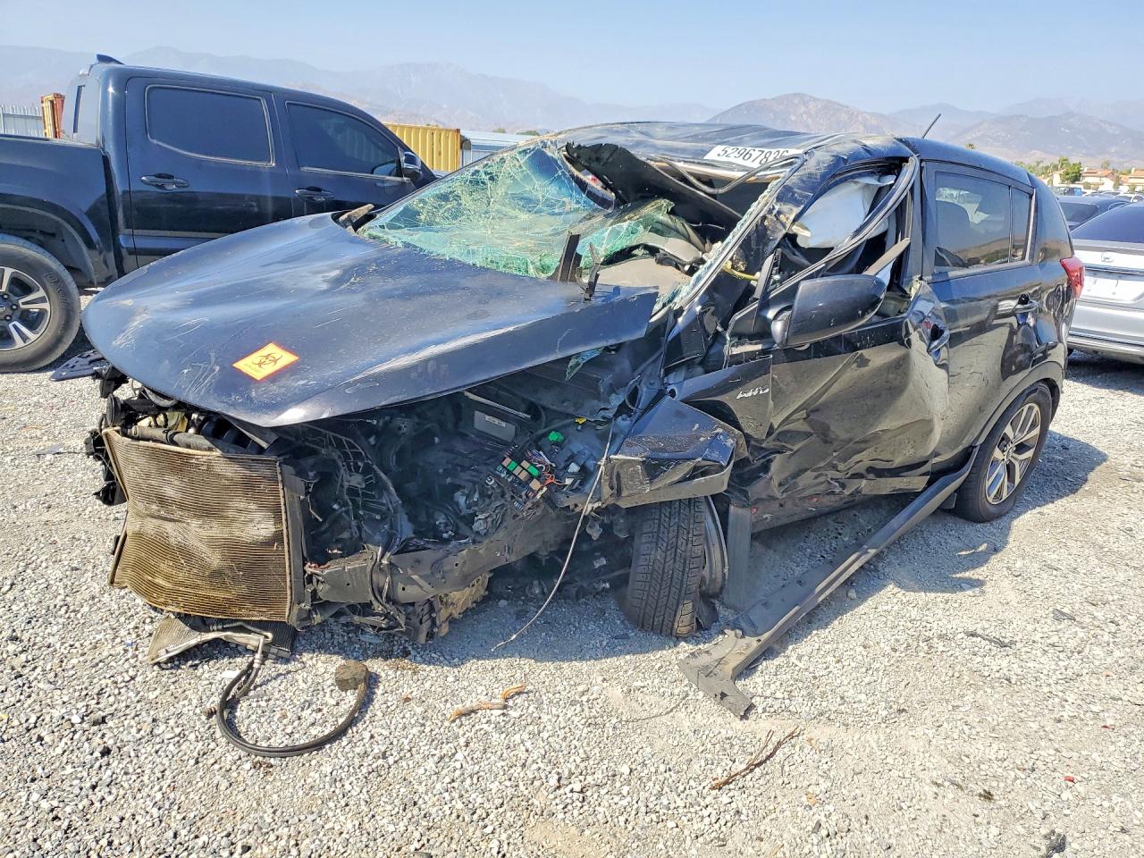 Salvage Kia Sportage Image