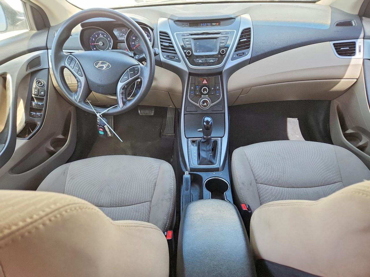 Hyundai ELANTRA Se