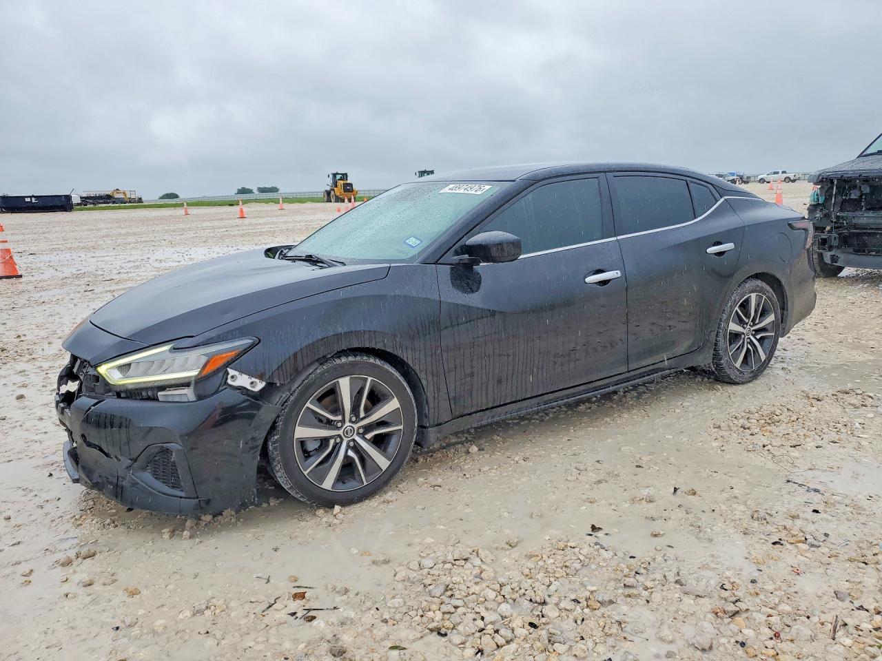 Salvage Nissan Maxima Image