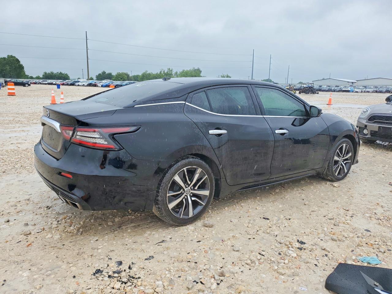 Nissan Maxima