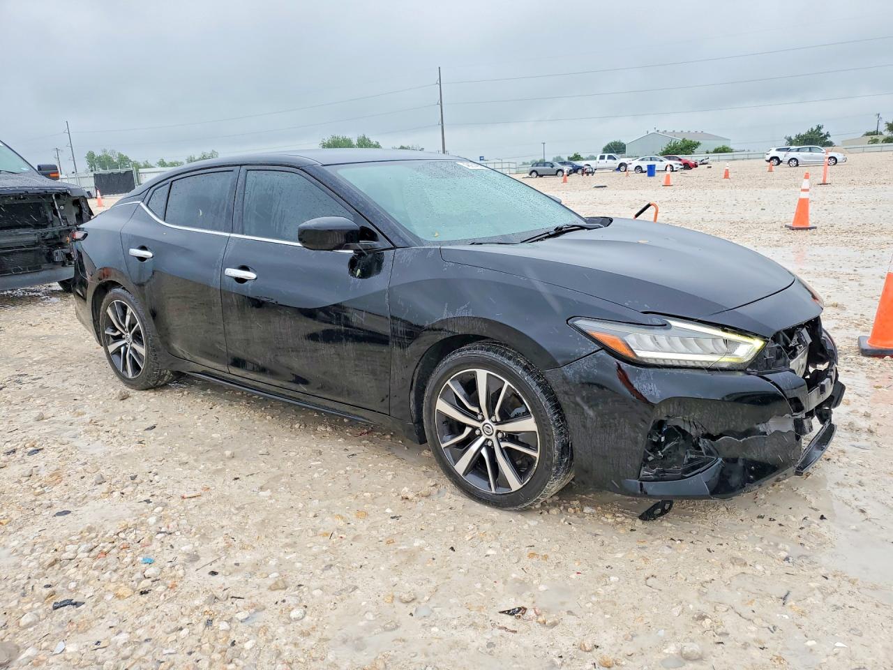 Nissan Maxima