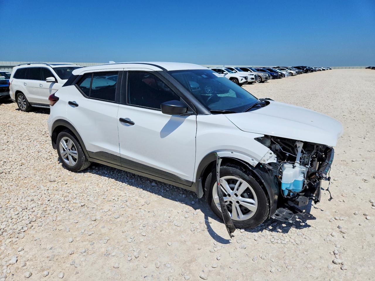 Nissan Kicks S