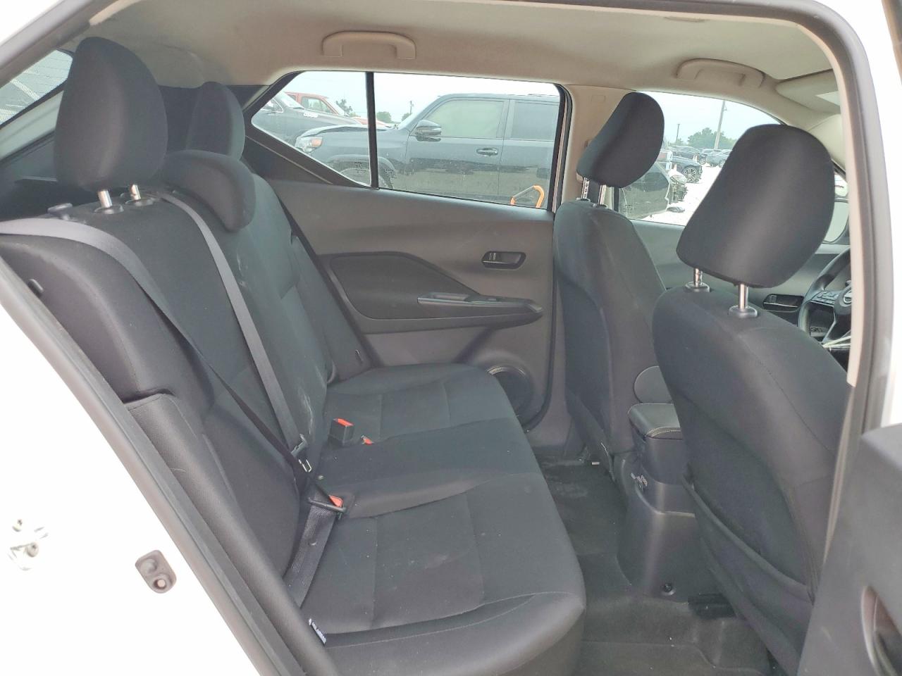 Nissan Kicks S