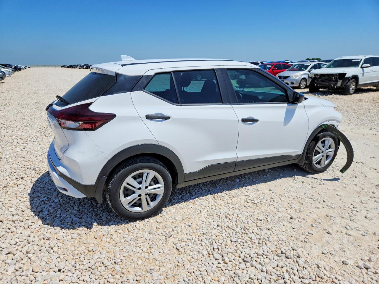 Nissan Kicks S