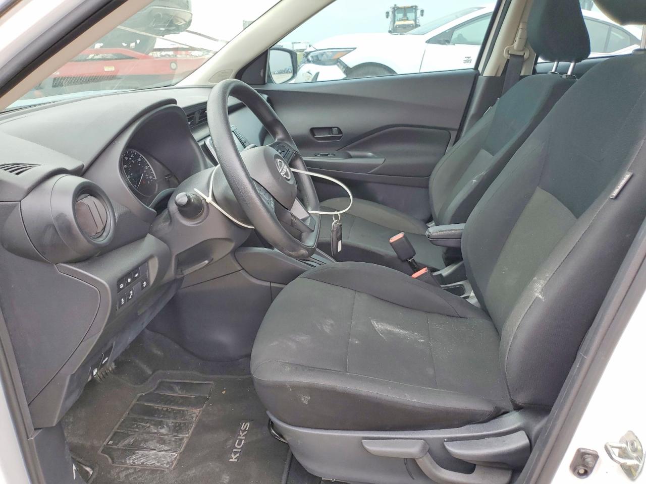 Nissan Kicks S