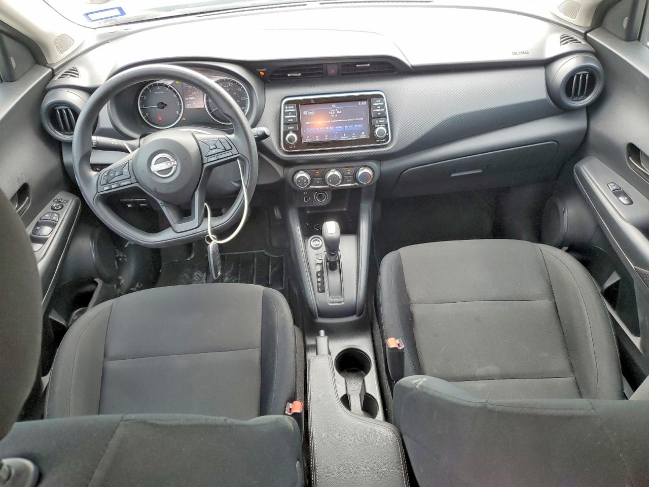 Nissan Kicks S