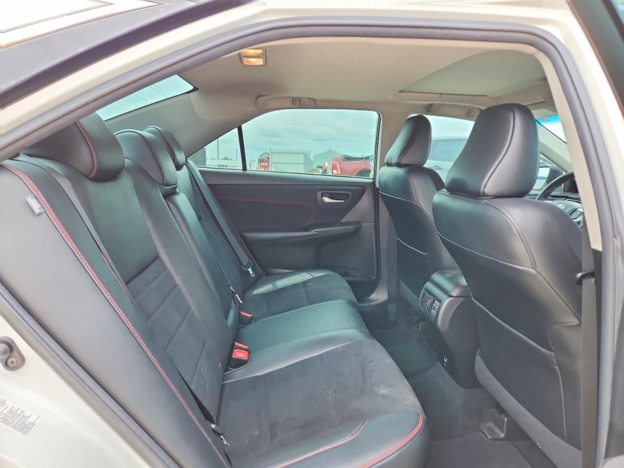 Toyota Camry Xse