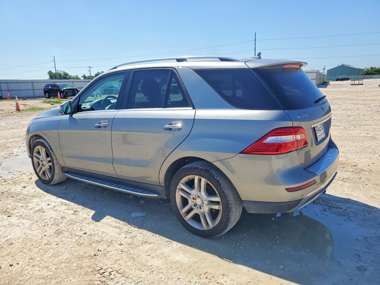 Mercedes-Benz M-Class 350