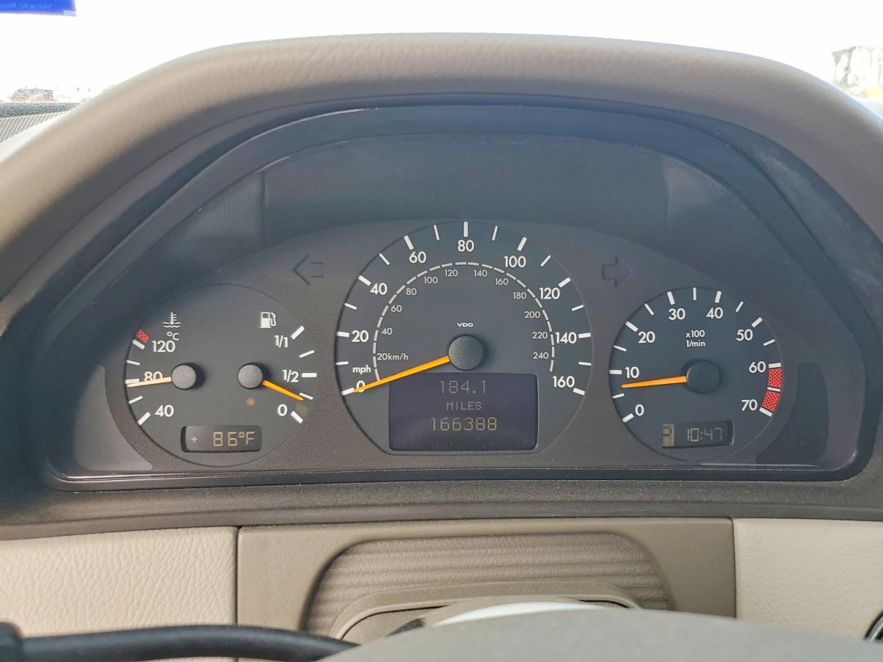 Mercedes-Benz E-Class 320
