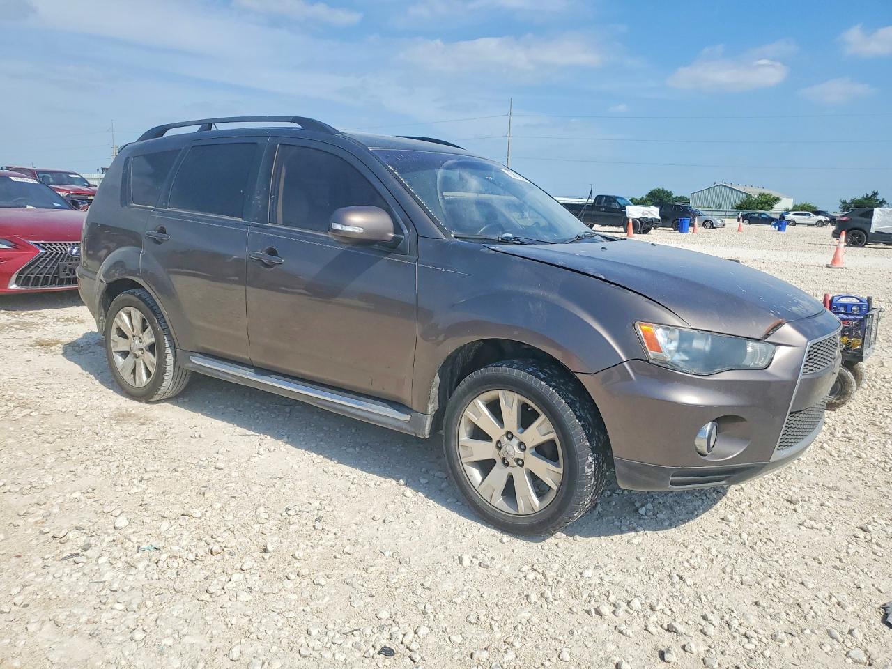 Mitsubishi Outlander Se