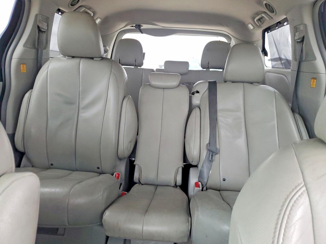 Toyota Sienna Xle