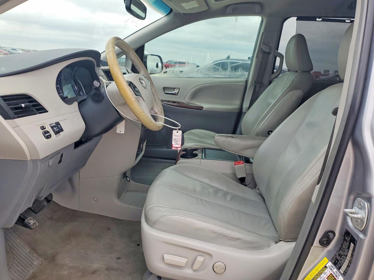Toyota Sienna Xle