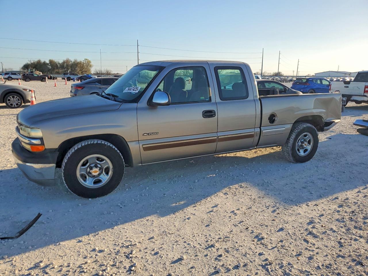 Salvage Chevrolet Silverado Image