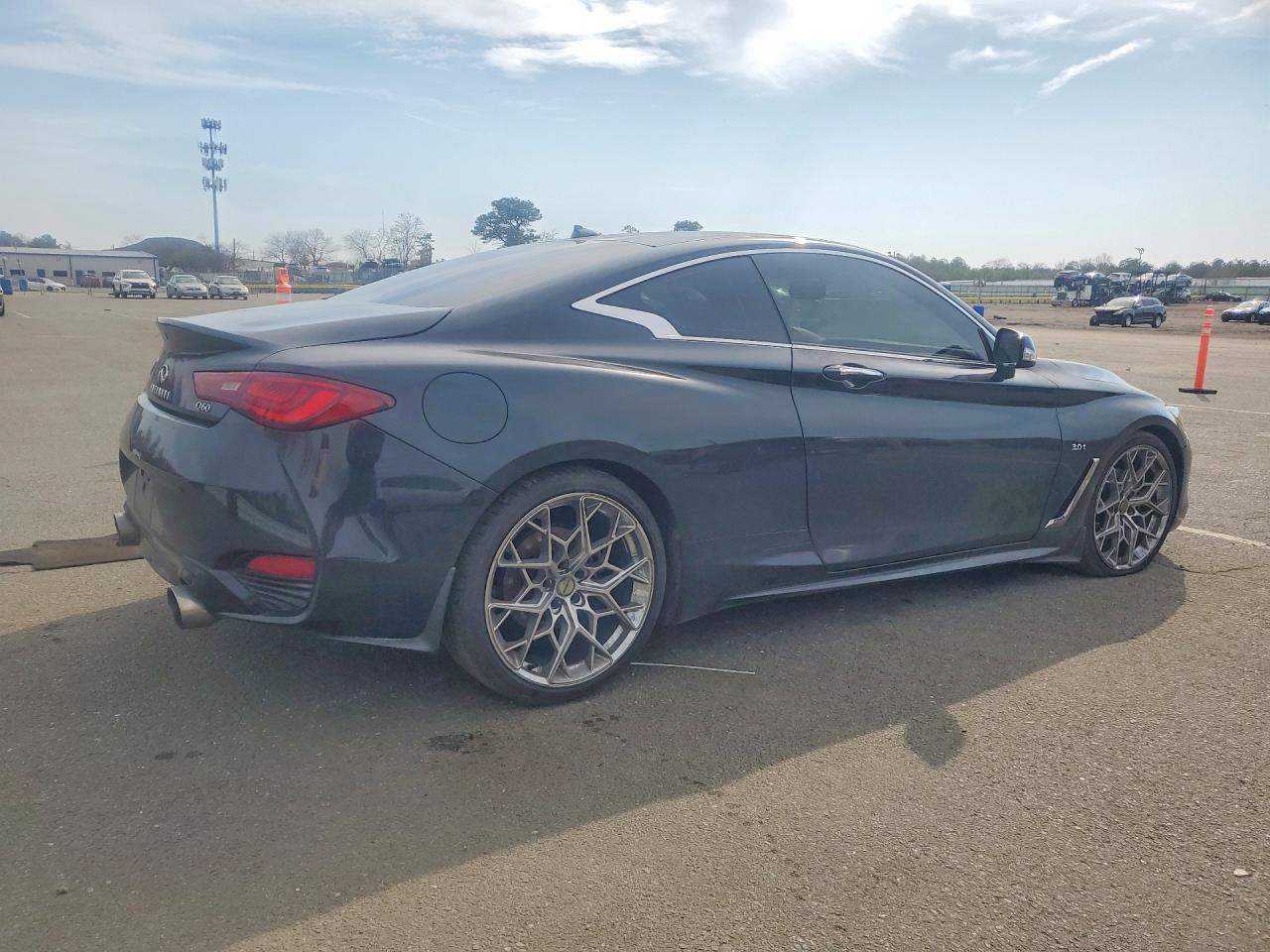 INFINITI Q60 3.0t Premium