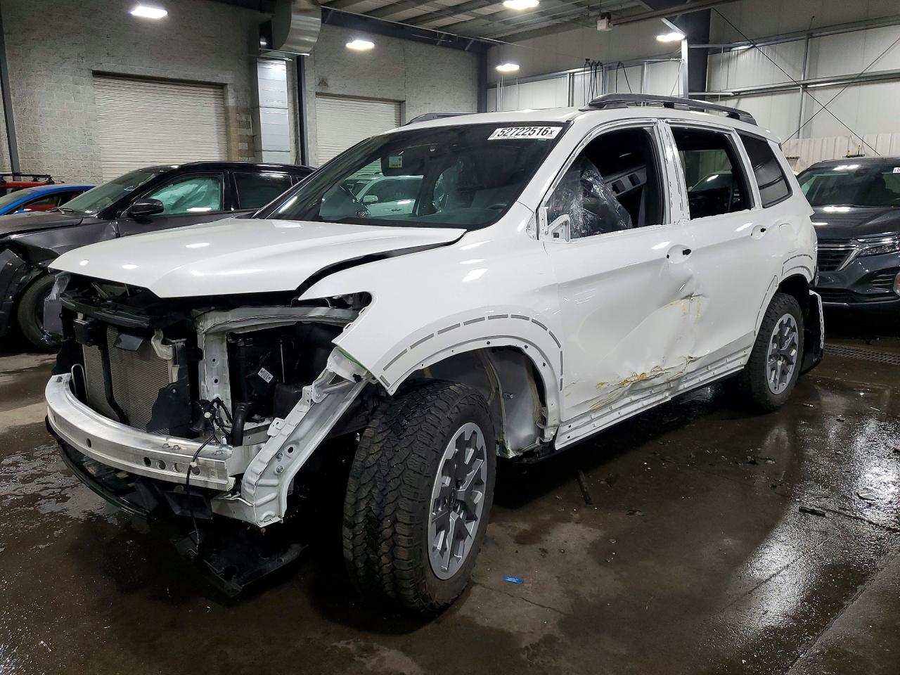 Salvage Honda Passport Image