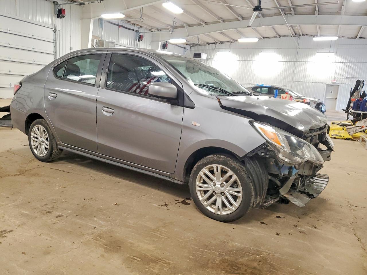 Mitsubishi Mirage G4 Es