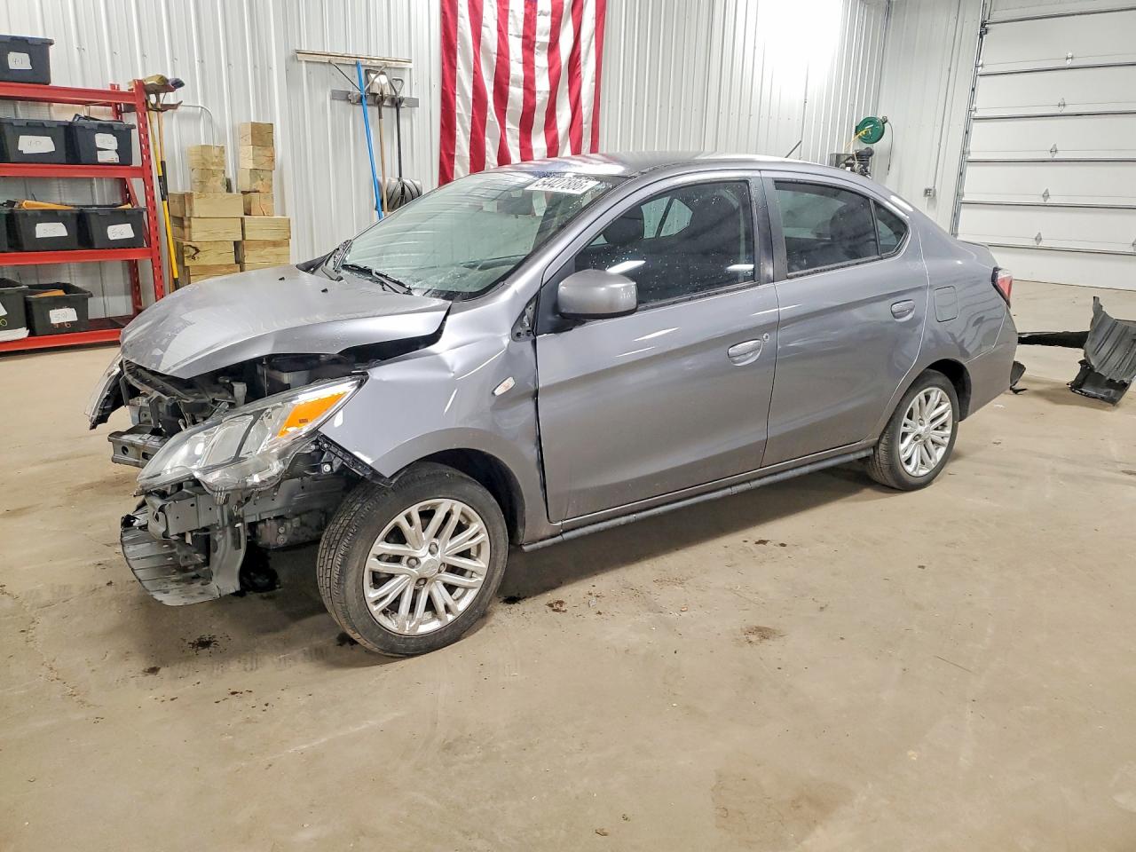 Salvage Mitsubishi Mirage Image