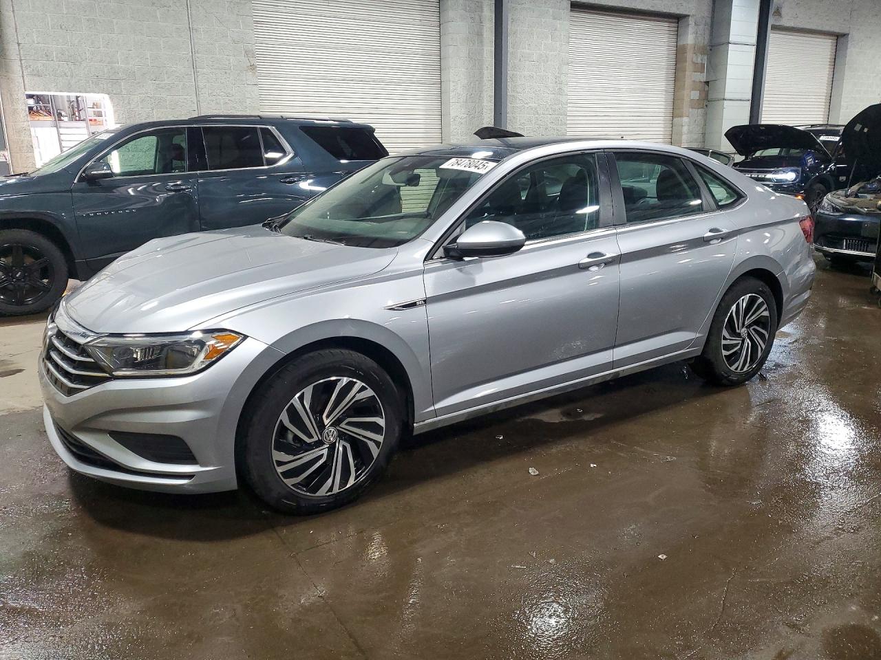 Salvage Volkswagen Jetta Image