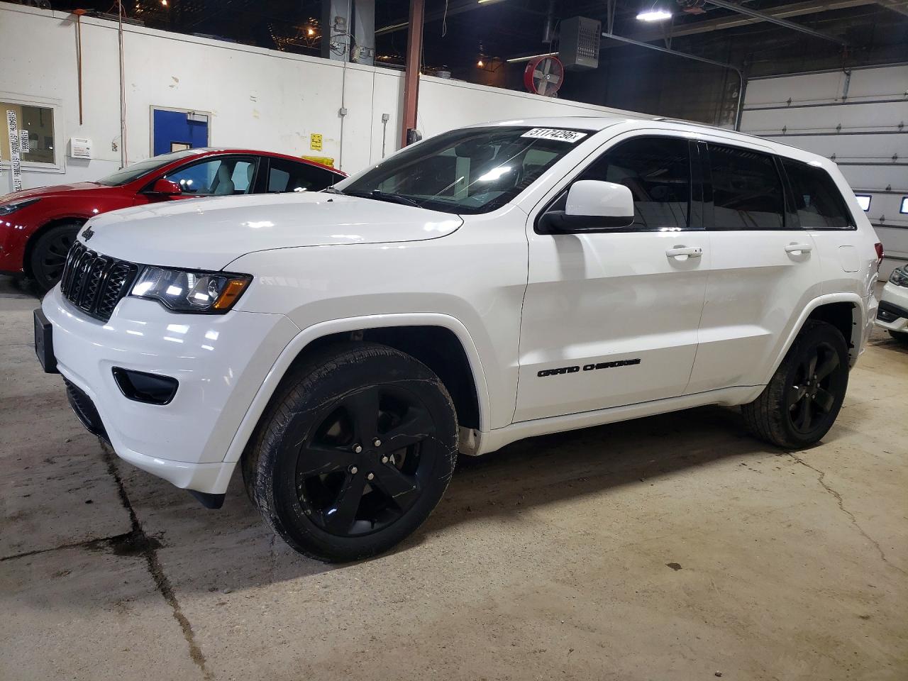 Salvage Jeep Cherokee Image